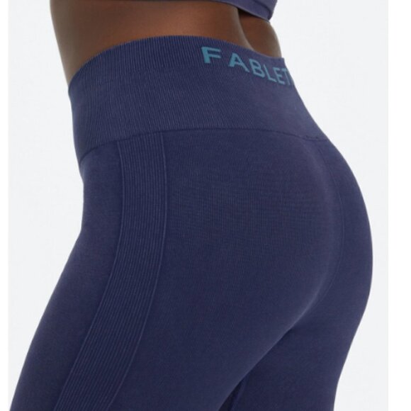 EC Fabletics Sync Seamless High-Waisted 7/8 Legging - Size Medium - Picture 2 of 6